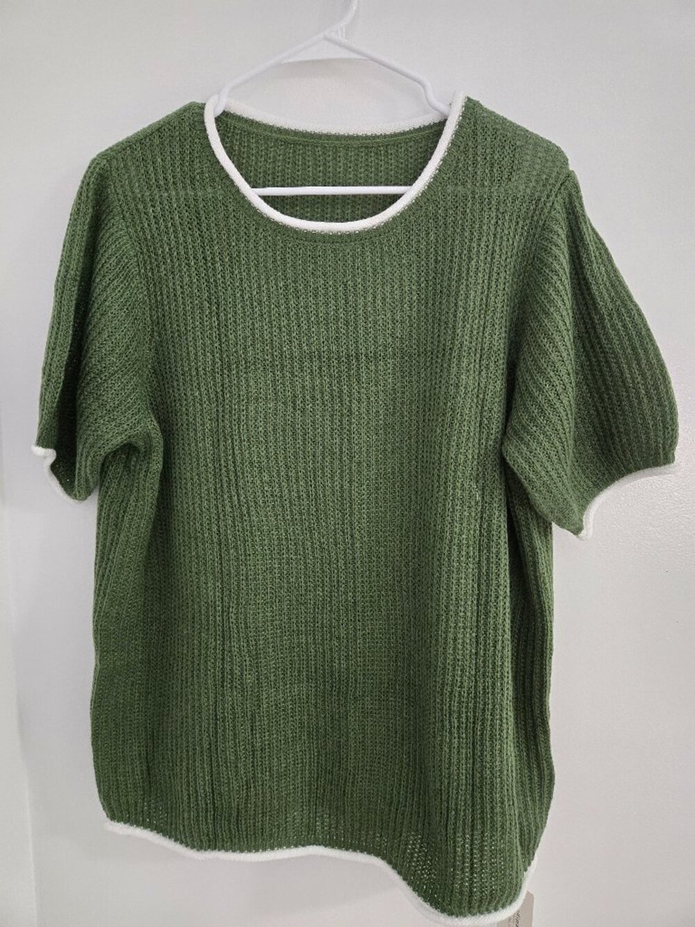 Saodimallsu Army Green Ribbed Short Sleeve Sweater White Trim Crewneck L NWT